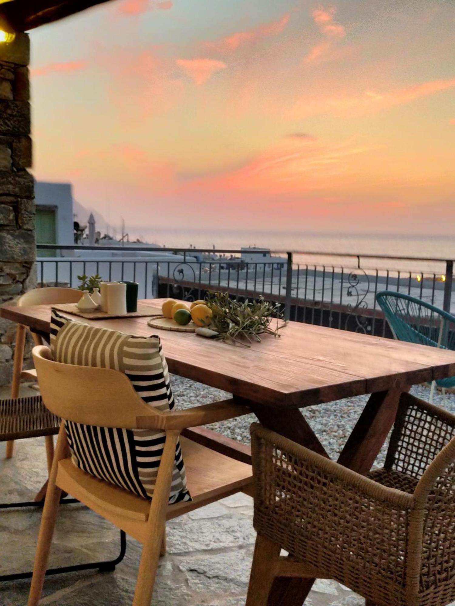 Elegant Houses, 6 * Amorgos