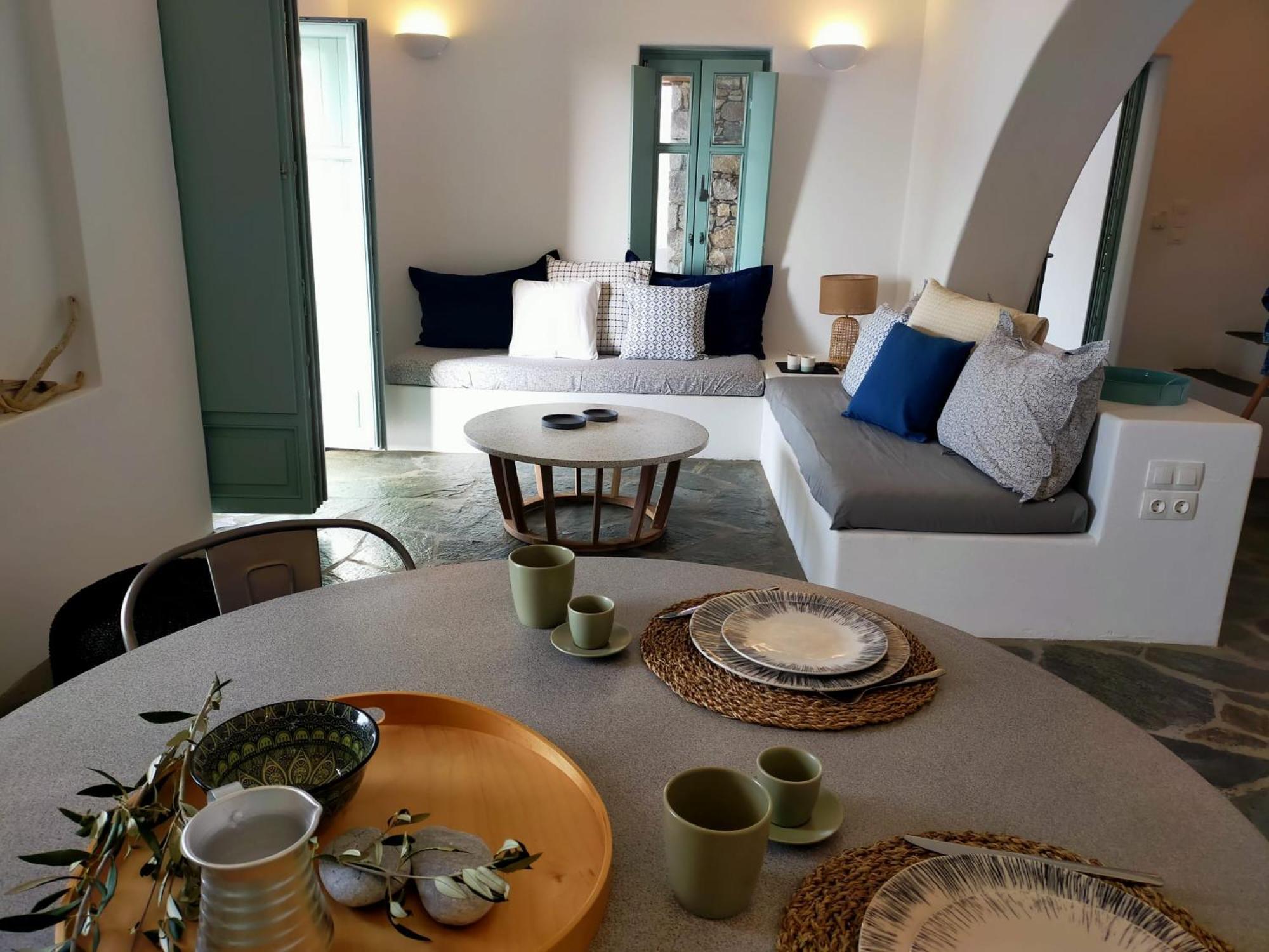 Elegant Houses, 6 Villa Amorgos