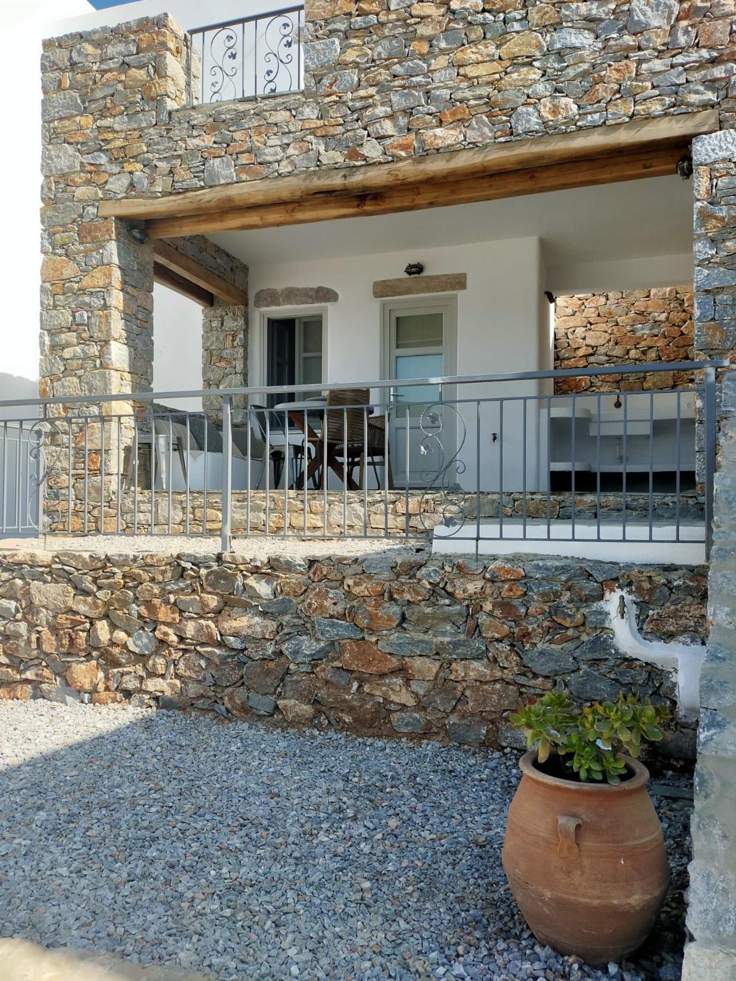 Elegant Houses, 6 Villa