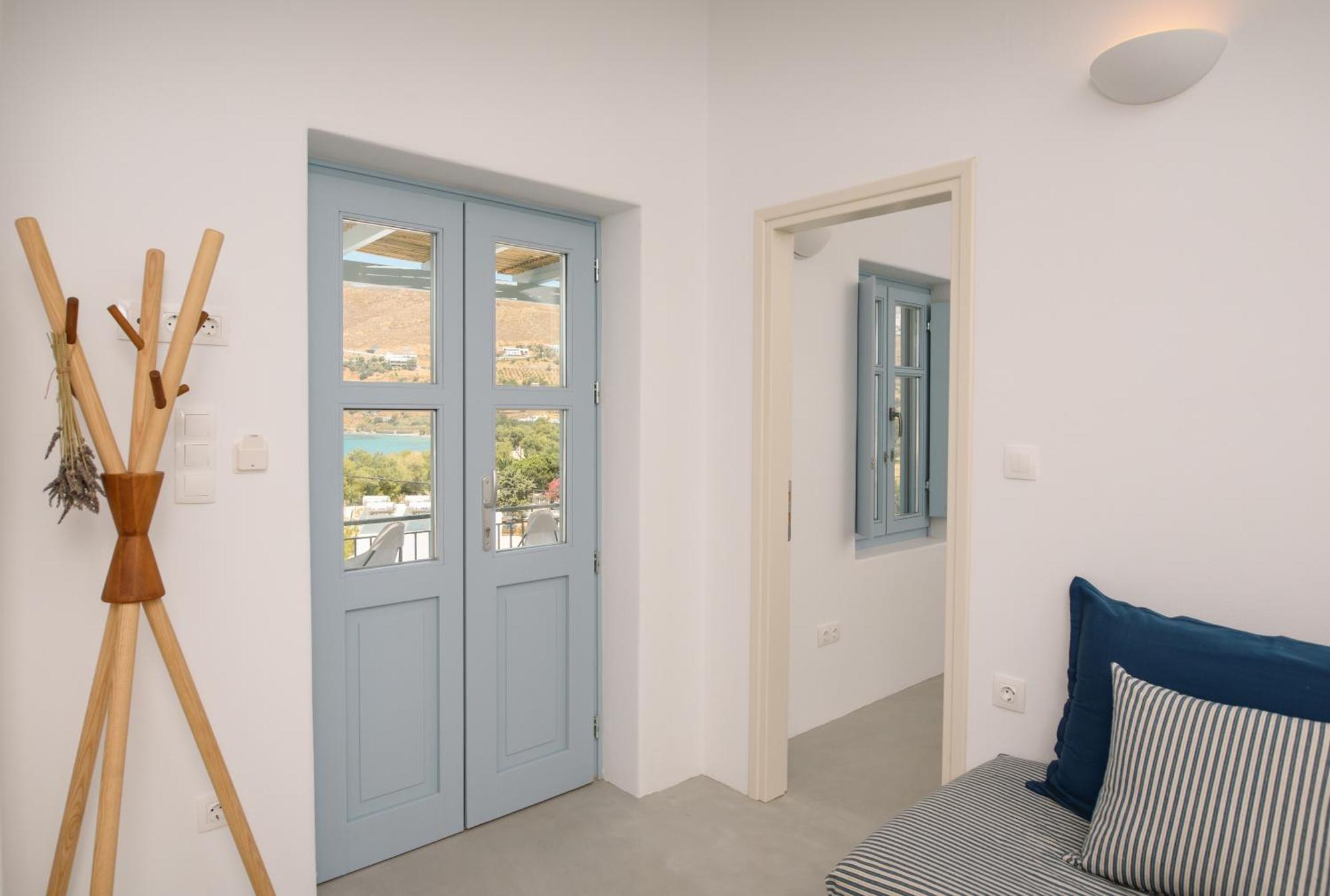 Elegant Houses, 6 Amorgos