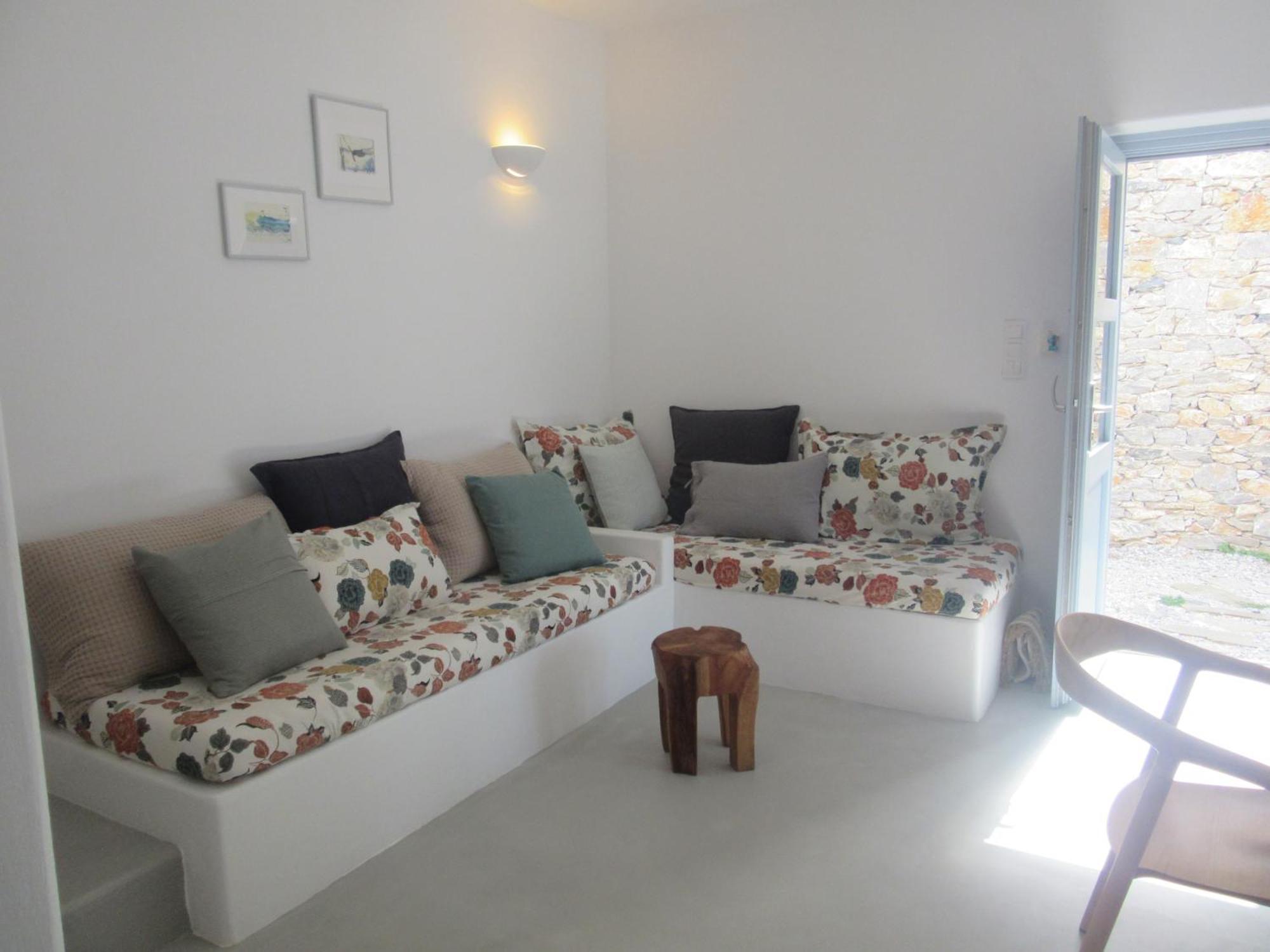 Elegant Houses, 6 Villa Amorgos